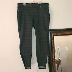 Vera Wang Simply Vera Black and Gray plaid jeggings, sz Large